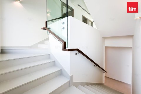 Villa en Dubai, 4 dormitorios, 510.9 m², № 91985 - foto 8