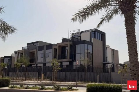 Villa in Dubai 3 bedrooms, 168 sq.m. № 113592 - photo 2
