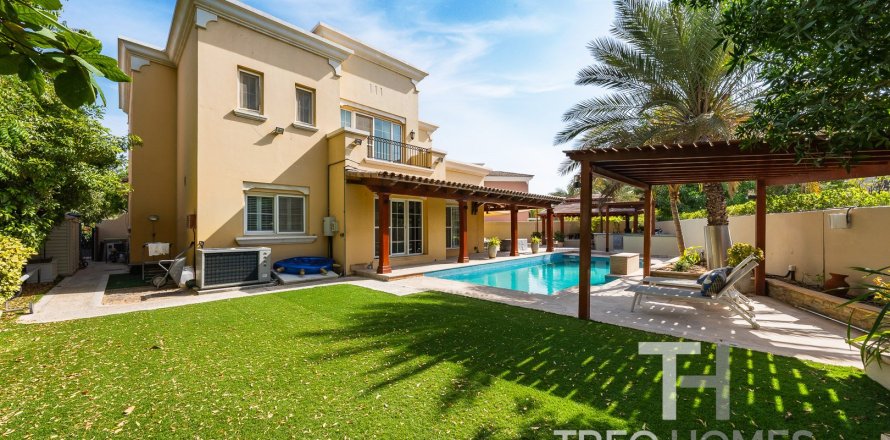Villa in Arabian Ranches, Dubai 4 bedrooms, 321 sq.m. № 14075