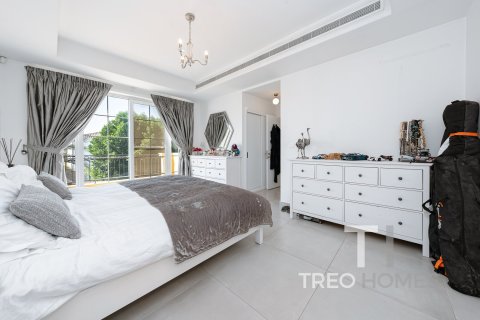 Villa in Arabian Ranches, Dubai 4 bedrooms, 321 sq.m. № 14075 - photo 20