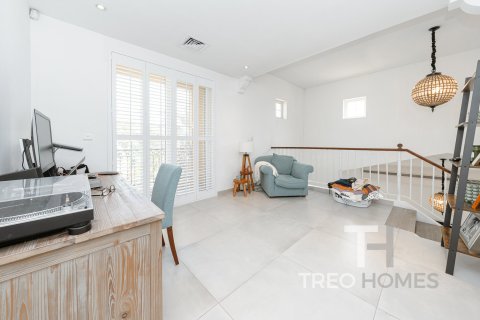 Villa in Arabian Ranches, Dubai 4 bedrooms, 321 sq.m. № 14075 - photo 18