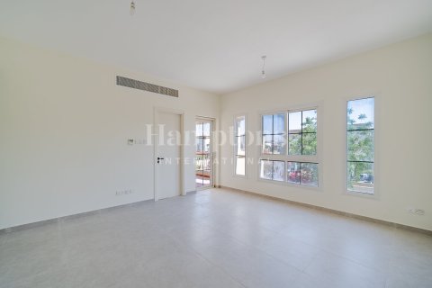 Снять в аренду виллу в Springs 10, The Springs, Дубай: 3 спальни, 228.16976800м², № 13030 - фото 7