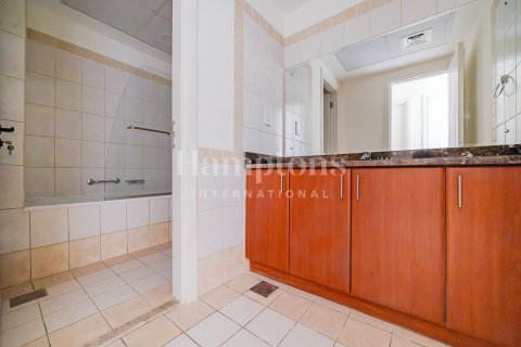 Снять в аренду виллу в Springs 10, The Springs, Дубай: 3 спальни, 228.16976800м², № 13030 - фото 18