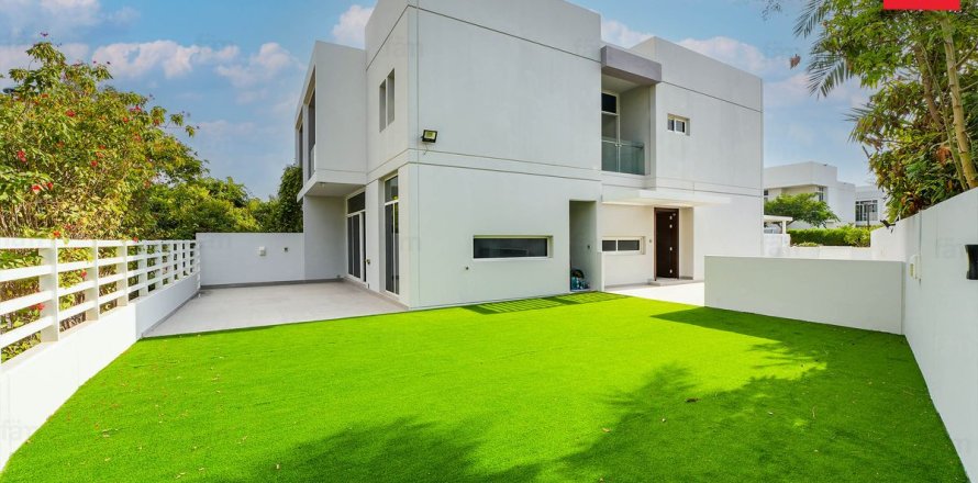 Таунхаус в Дубае, 3 спальни, 342.7м², № 90486