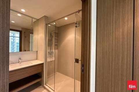 Снять в аренду квартиру в Дубае: 2 спальни, 104.1м², № 90485 - фото 13