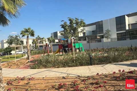 Adosado en Meydan, Dubai, 4 dormitorios, 238.8 m², № 91816 - foto 10