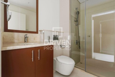 Apartment in BLVD Crescent, Downtown Dubai (Downtown Burj Dubai), Dubai 2 bedrooms, 155.24 sq.m. № 129000 - photo 17