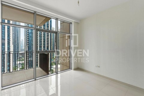 Apartment in BLVD Crescent, Downtown Dubai (Downtown Burj Dubai), Dubai 2 bedrooms, 155.24 sq.m. № 129000 - photo 7