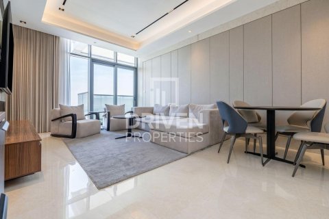Apartamento en Business Bay, Dubai, 2 dormitorios, 122.63 m², № 129003