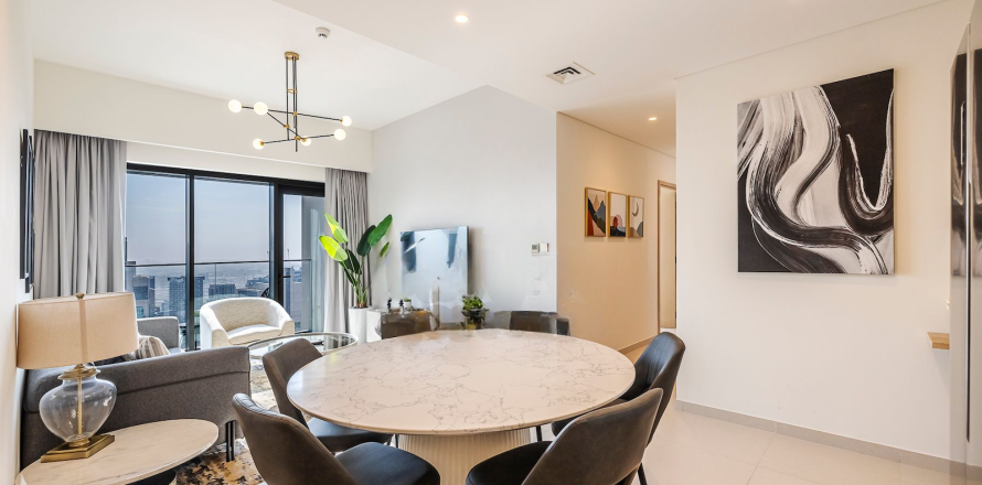Appartement à Dubai, 2 chambres, 92 m², № 5473