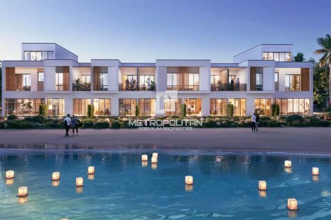 Купить таунхаус в Дубай Инвестмент Парке, Дубай: 4 спальни, 144м², № 73292 - фото 2