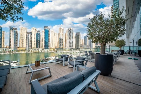 Apartment in Vida Residences Dubai Marina, Dubai Marina, Dubai 2 bedrooms, 239 sq.m. № 73291 - photo 9