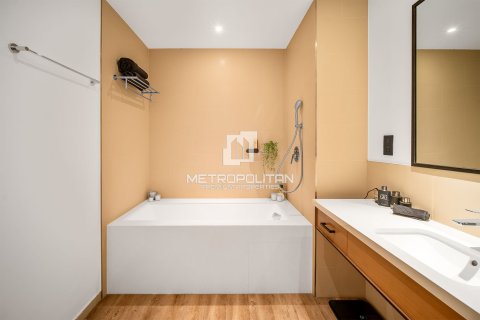 Apartment in Vida Residences Dubai Marina, Dubai Marina, Dubai 2 bedrooms, 239 sq.m. № 73291 - photo 15