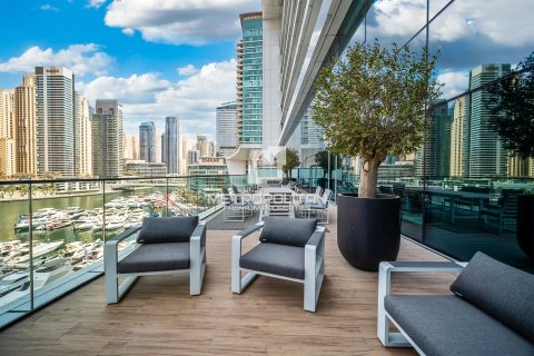 Apartment in Vida Residences Dubai Marina, Dubai Marina, Dubai 2 bedrooms, 239 sq.m. № 73291 - photo 10