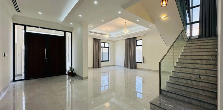 Вилла в Дубае, 6 спален, 464.8м², № 17167