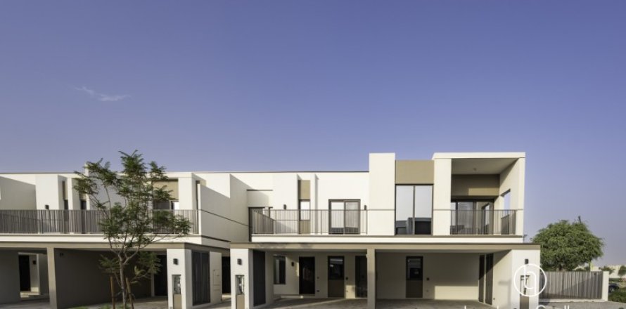 Villa en Tilal Al Ghaf, Dubai, 4 dormitorios, 221 m², № 83811