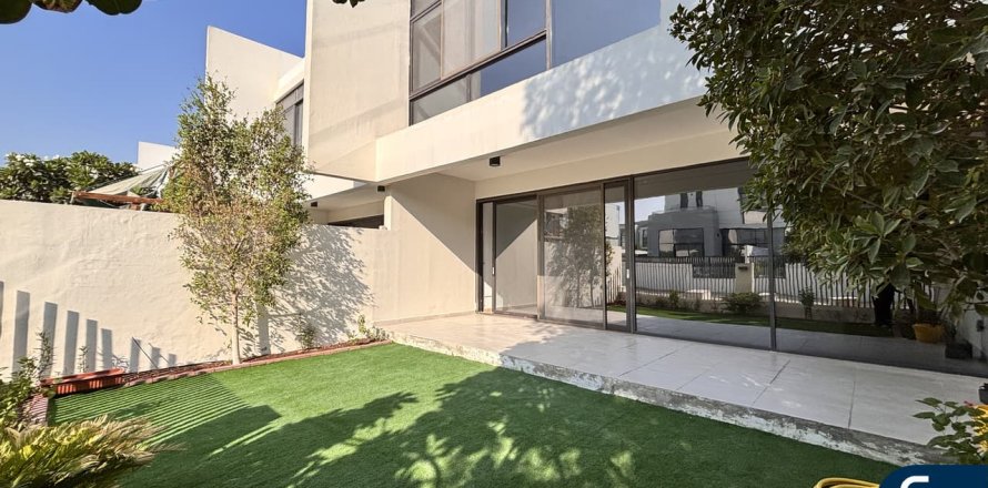 Villa in Al Furjan, Dubai 4 bedrooms, 224 sq.m. № 76593