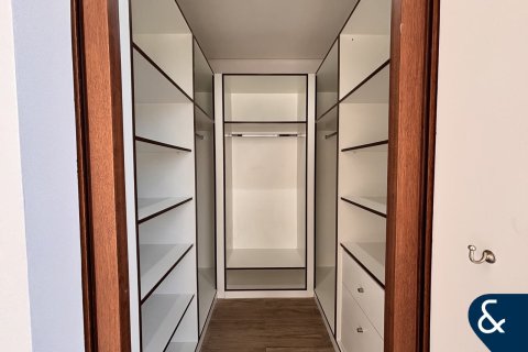 Villa in Al Furjan, Dubai 4 bedrooms, 224 sq.m. № 76593 - photo 13