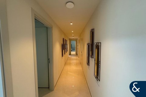 Apartment in Downtown Dubai (Downtown Burj Dubai), Dubai 3 bedrooms, 221 sq.m. № 76569 - photo 11