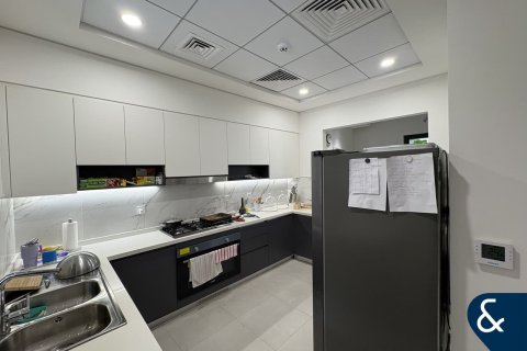 Townhouse in Victory Heights, Dubai Sports City, Dubai 4 bedrooms, 343 sq.m. № 76592 - photo 6