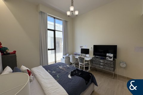 Townhouse in Victory Heights, Dubai Sports City, Dubai 4 bedrooms, 343 sq.m. № 76592 - photo 8