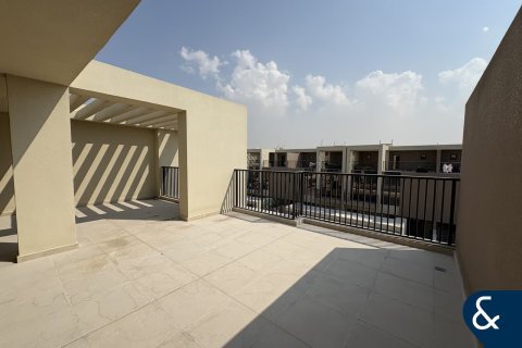 Townhouse in Victory Heights, Dubai Sports City, Dubai 4 bedrooms, 343 sq.m. № 76592 - photo 13