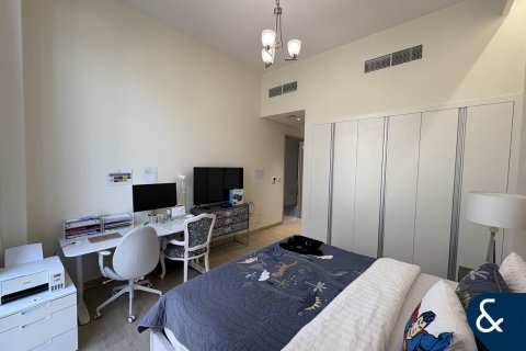 Townhouse in Victory Heights, Dubai Sports City, Dubai 4 bedrooms, 343 sq.m. № 76592 - photo 9