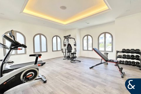 Villa in Garden Homes, Palm Jumeirah, Dubai 4 bedrooms, 511 sq.m. № 76571 - photo 11