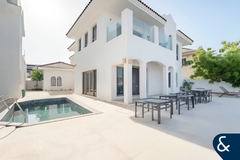 Villa in Garden Homes, Palm Jumeirah, Dubai 4 bedrooms, 511 sq.m. № 76571 - photo 1