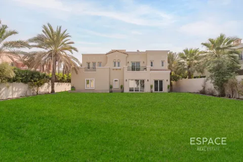 Villa in Arabian Ranches, Dubai 6 bedrooms, 480 sq.m. № 61670 - photo 1