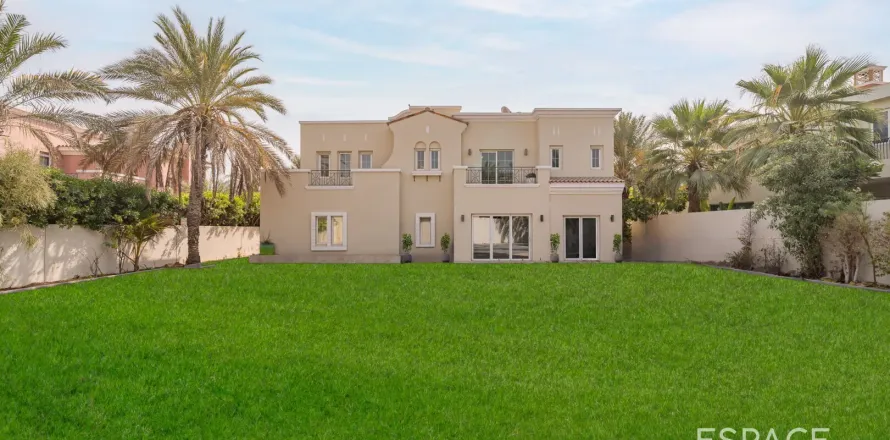 Villa in Arabian Ranches, Dubai 6 bedrooms, 480 sq.m. № 61670