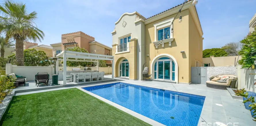 Вилла в Victory Heights, Dubai Sports City, Дубай, 5 спален, 446м², № 61658