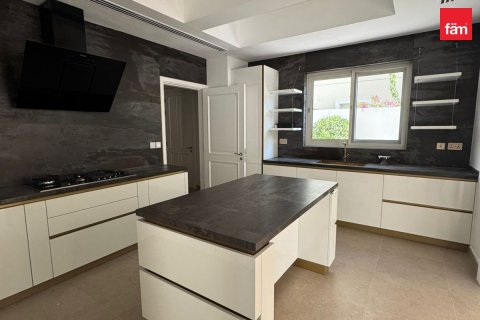 Villa en Dubai, 4 dormitorios, 735.8 m², № 9354 - foto 4