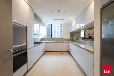 Ático en Dubai, 4 dormitorios, 311.2 m², № 10417 - foto 12