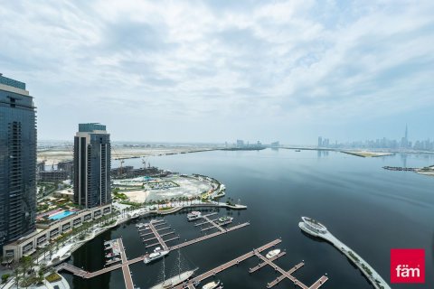 Ático en Dubai, 4 dormitorios, 311.2 m², № 10417 - foto 1