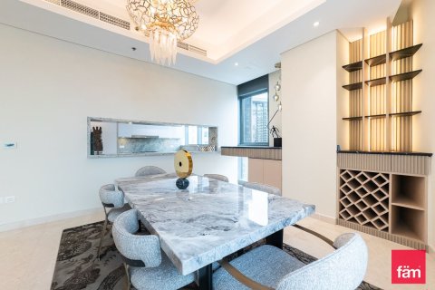 Ático en Dubai, 4 dormitorios, 311.2 m², № 10417 - foto 27