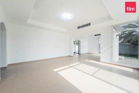 Villa in Dubai 4 bedrooms, 325.2 sq.m. № 135330 - photo 25