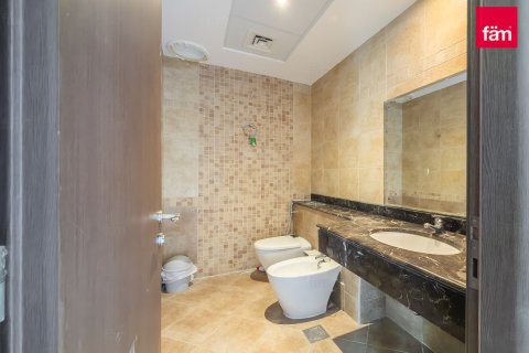 Villa in Dubai 4 bedrooms, 325.2 sq.m. № 135330 - photo 12