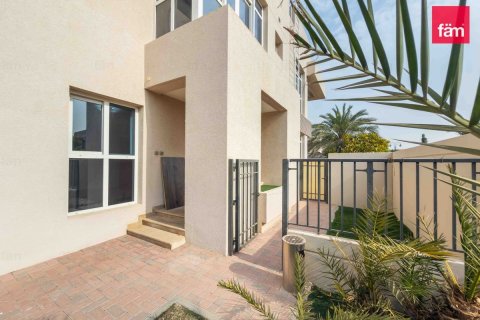 Villa in Dubai 4 bedrooms, 325.2 sq.m. № 135330 - photo 7