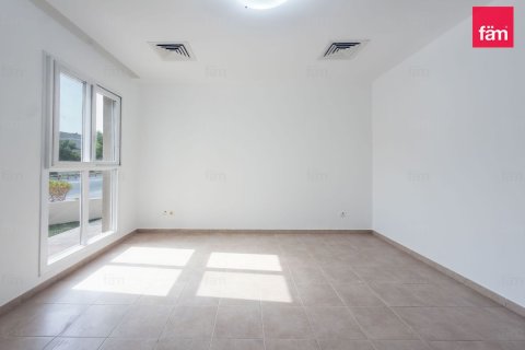Villa in Dubai 4 bedrooms, 325.2 sq.m. № 135330 - photo 20