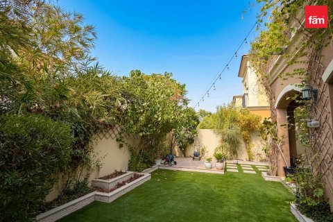 Villa à Dubai, 3 chambres, 325.1 m², № 134778
