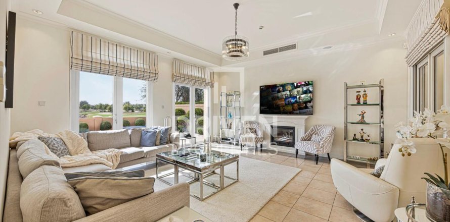 Villa in Sienna Lakes, Jumeirah Golf Estates, Dubai 5 bedrooms, 817.92 sq.m. № 135771