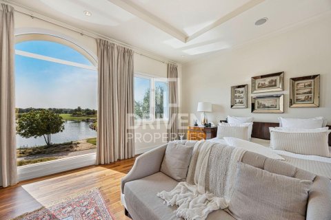 Villa in Sienna Lakes, Jumeirah Golf Estates, Dubai 5 bedrooms, 817.92 sq.m. № 135771 - photo 2