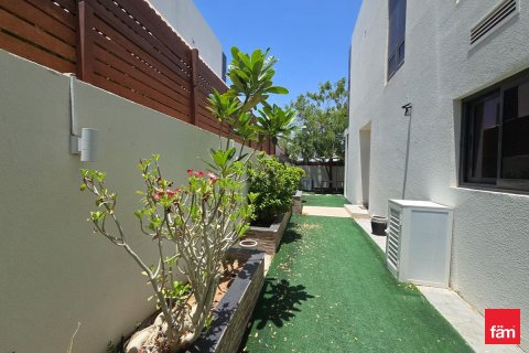 Townhouse in Dubai 3 bedrooms, 177.8 sq.m. № 113175 - photo 10