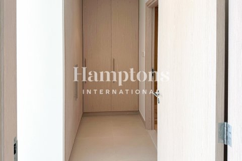 Apartment in The Views 1, The Views, Dubai 2 bedrooms, 112.87714500 sq.m. № 137699 - photo 2