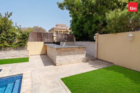 Villa à Dubai, 5 chambres, 561.1 m², № 137694 - photo 12