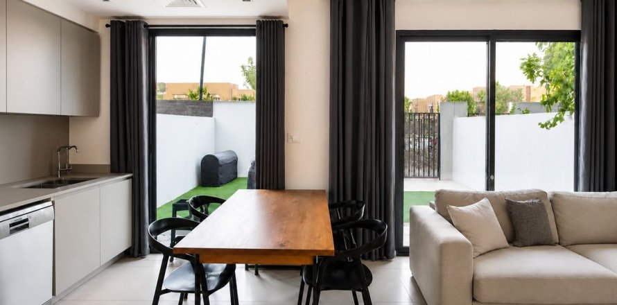 Maison de ville à Dubai, 3 chambres, 140.5 m², № 137693