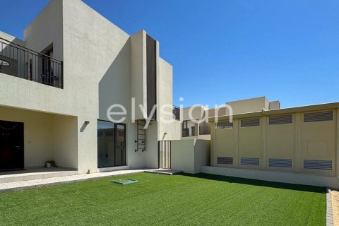 Adosado en EMAAR South, Dubai South (Dubai World Central), Dubai, 4 dormitorios, 237 m², № 38138 - foto 8