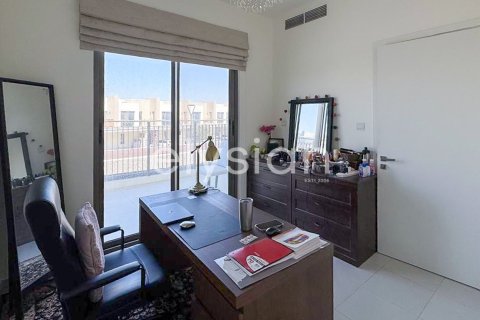 Adosado en EMAAR South, Dubai South (Dubai World Central), Dubai, 4 dormitorios, 237 m², № 38138 - foto 11