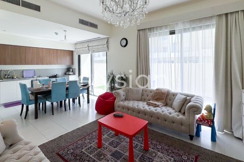 Adosado en EMAAR South, Dubai South (Dubai World Central), Dubai, 4 dormitorios, 237 m², № 38138 - foto 1